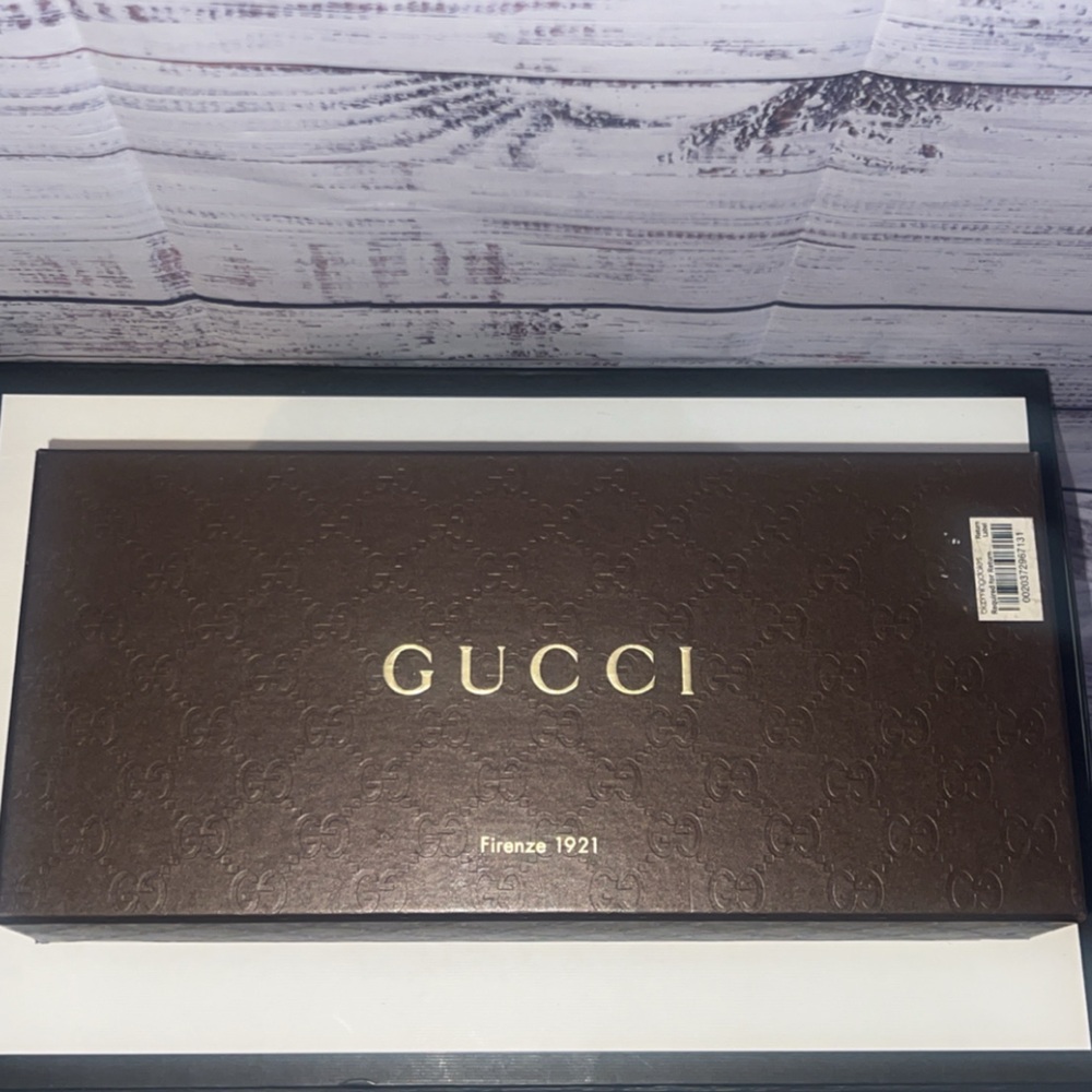 Authentic Gucci Sandals - Picture 4 of 4